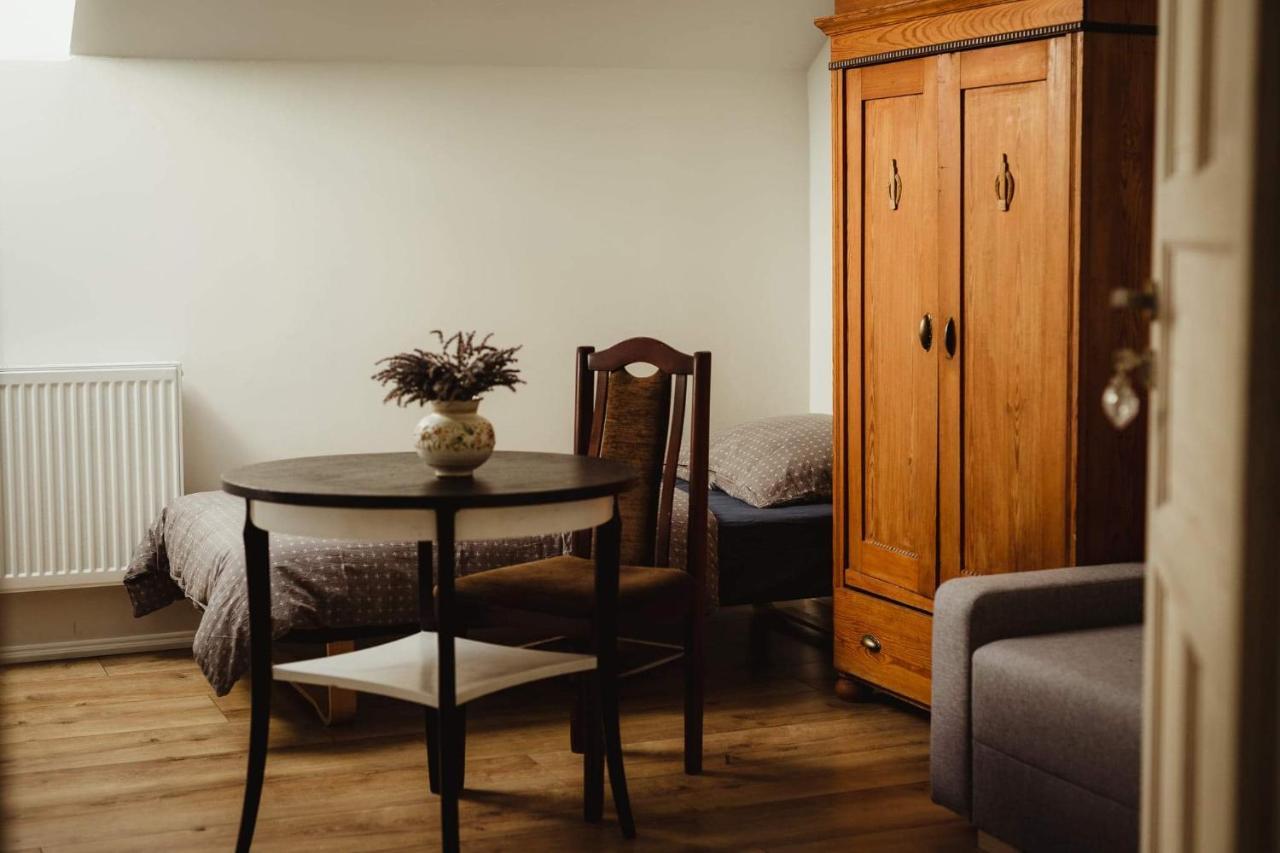 Lawendowa Stajnia Bed & Breakfast Lwowek Slaski Ngoại thất bức ảnh