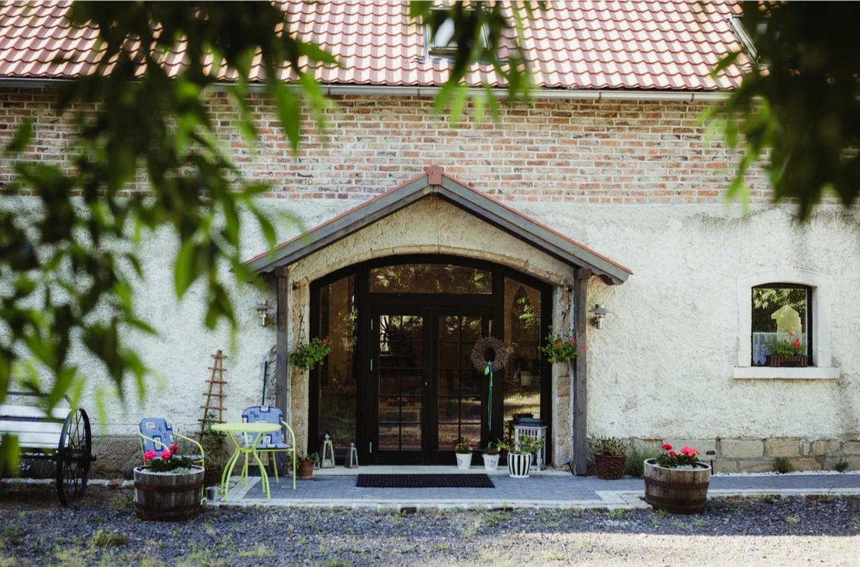 Lawendowa Stajnia Bed & Breakfast Lwowek Slaski Ngoại thất bức ảnh